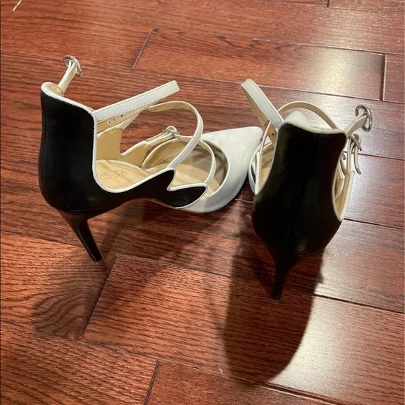 Rachel Zoe black and white closed toe stilletos size 7.5 - Picture 3 of 7